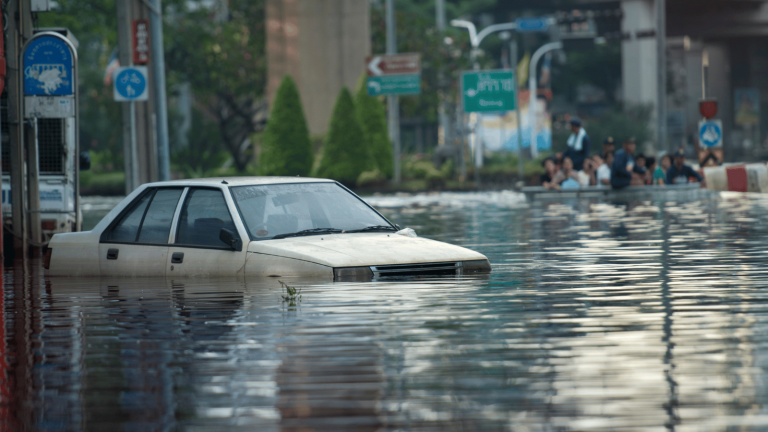Wie prüfe ich, ob ein Auto einen Wasserschaden hatte?