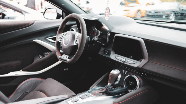 Ausstattung beim Gebrauchtwagen: Wie stark beeinflusst sie den Kaufpreis wirklich?