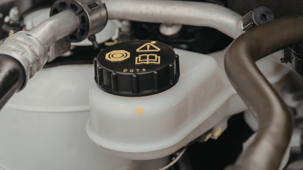 Bremsflüssigkeit wechseln: Wie oft ist es wirklich nötig?