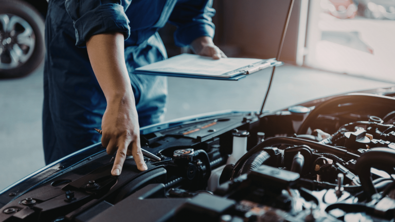 Gebrauchtwagencheck vor dem Kauf: HU/TÜV oder Check – was brauchst du wirklich?