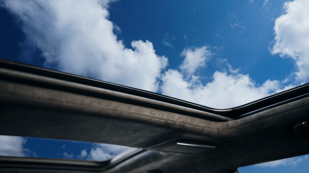 Auto mit Panoramadach kaufen: Welche Probleme können auftreten?