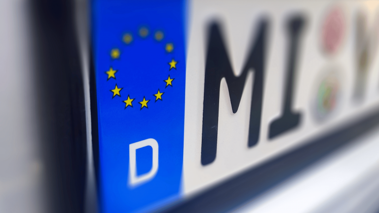 Auto mit Saisonkennzeichen kaufen: Problem oder Vorteil?