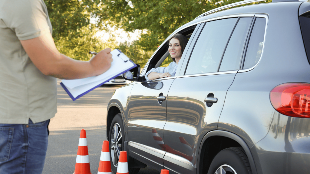 Ehemaliges Fahrschulauto kaufen: Vorteile, Risiken und Tipps